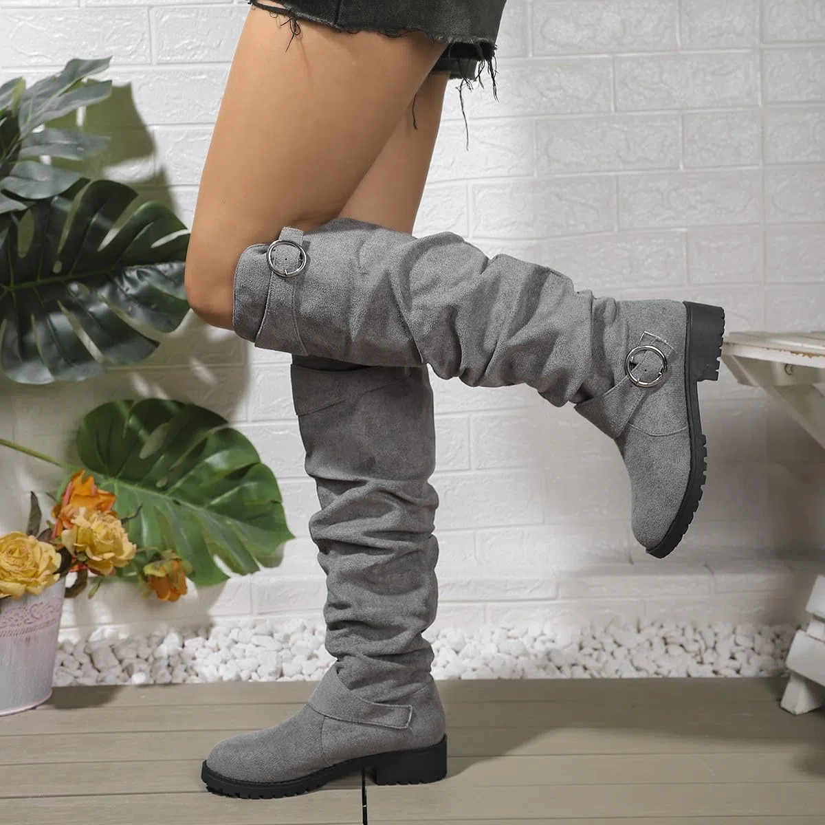 Stivali da cowboy da donna alti in pelle scamosciata, con tacco alto al ginocchio, con plateau, con fibbia, stile retrò, con tacco a blocco, suola profilata
