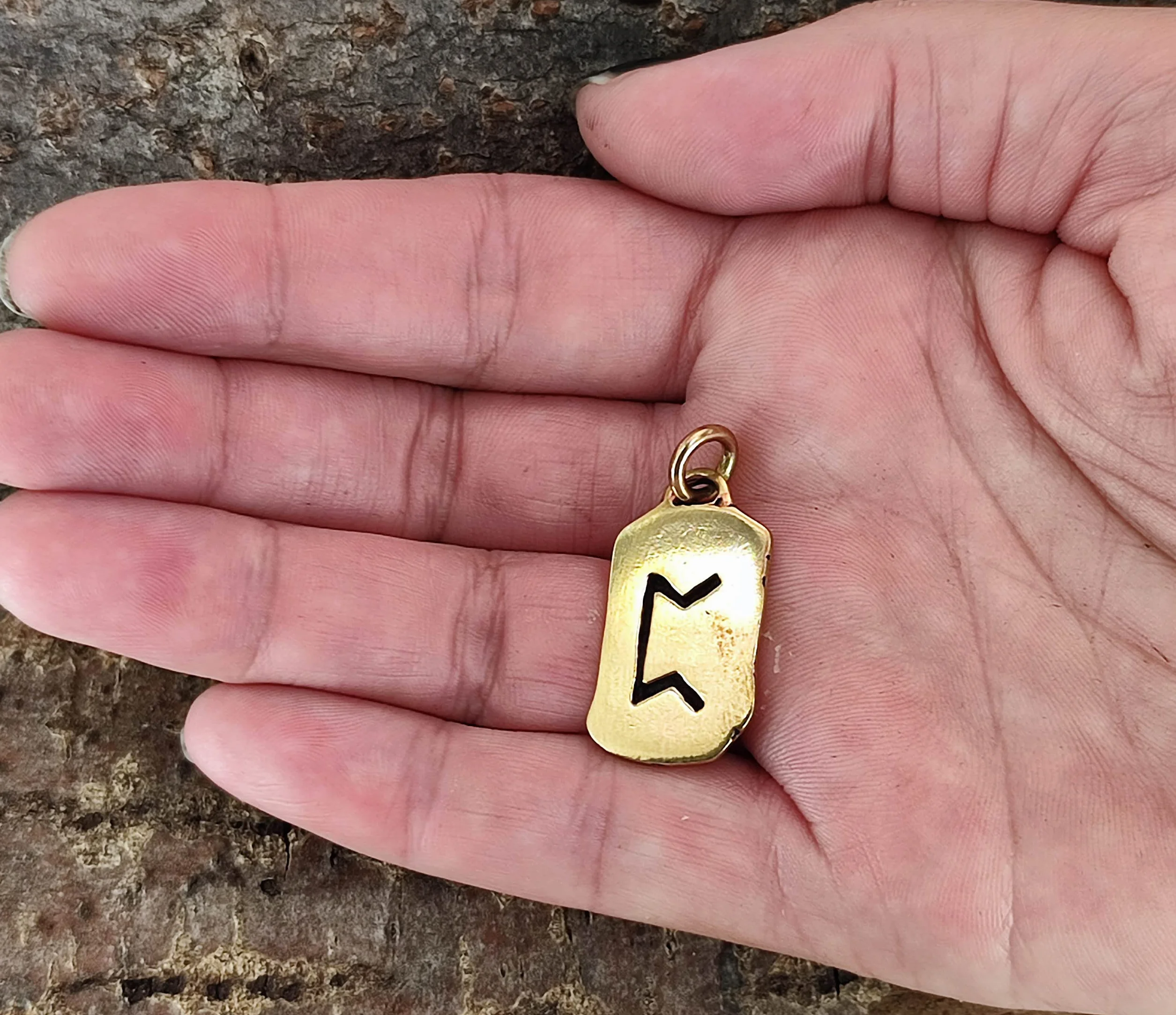Kiss of Leather Ciondolo rune Perthro in bronzo n. 100, Bronzo