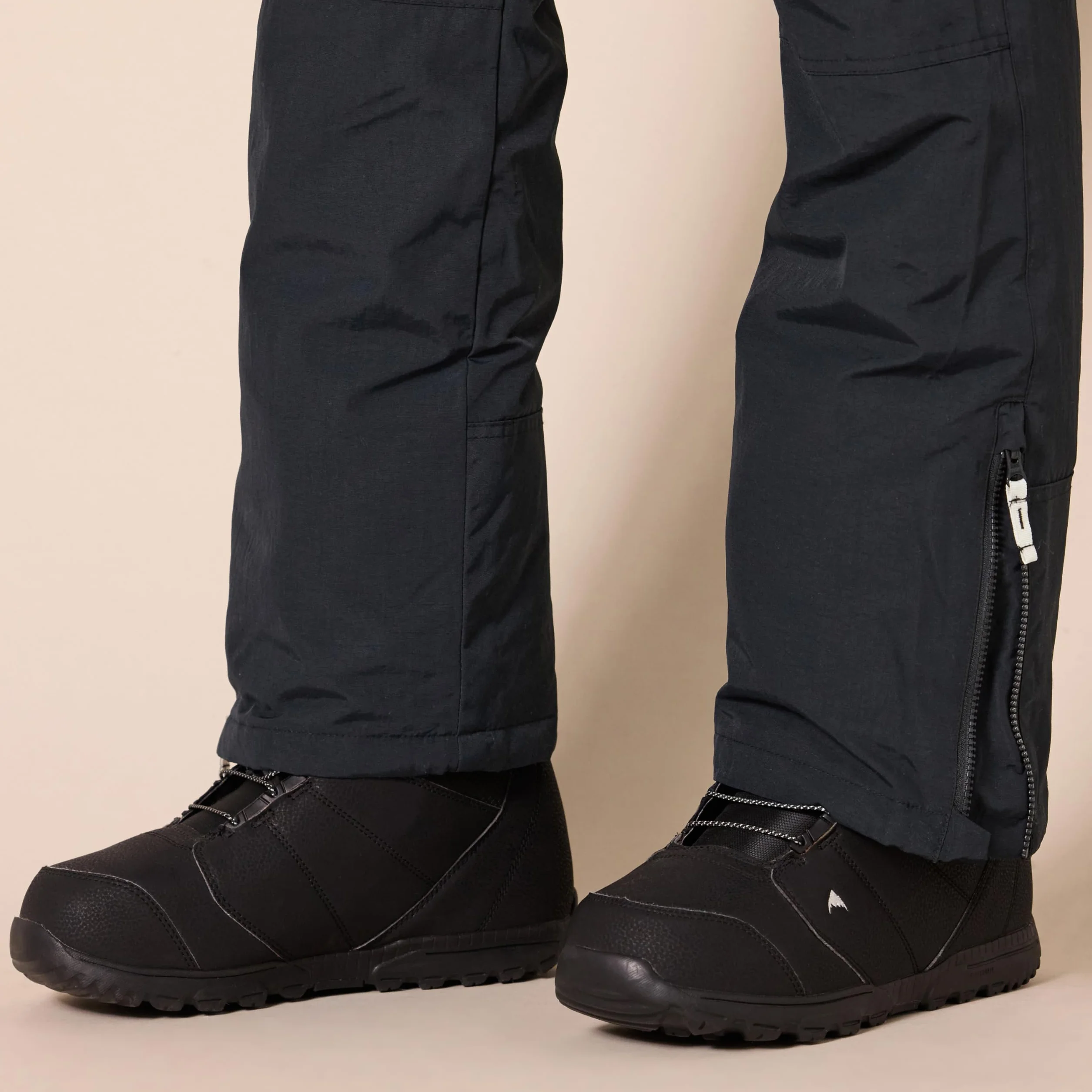 Amazon Essentials Uomo Pantaloni da Neve Imbottiti Antiacqua per Snowboard e Sci