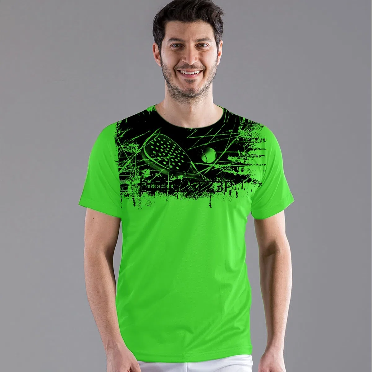Completo Padel Uomo Personalizzabile Traspirante composto da Maglia e Pantaloncini Con Tasche, Abbigliamento Padel Made In Italy
