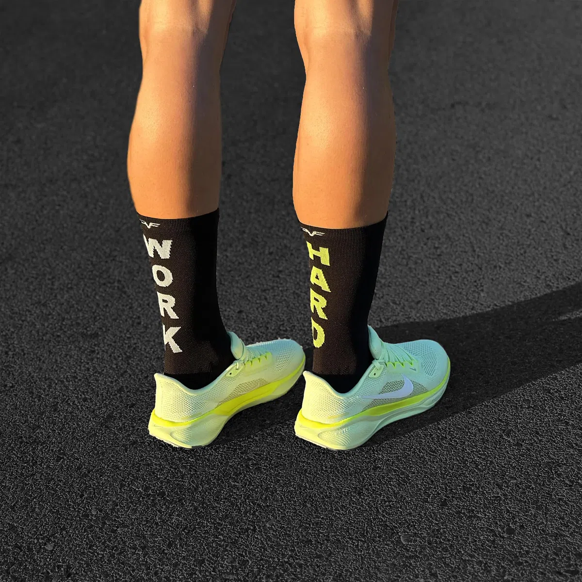 Calzini Tecnici Sportivi a Compressione, studiati per Alte Prestazioni nella Pratica Sportiva di Corsa, Ciclismo, CrossFit, Palestra.
