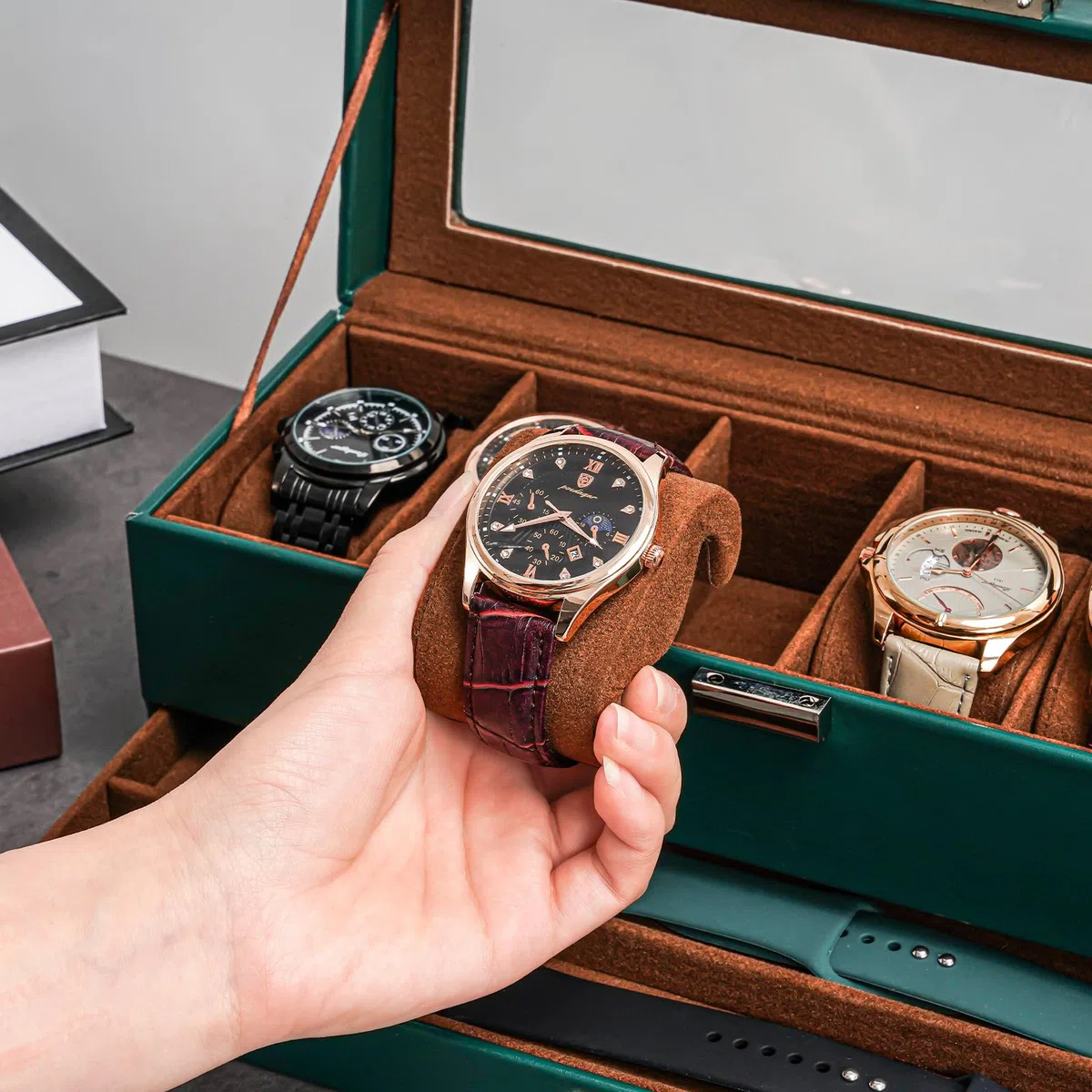 ProCase Scatola per orologi con 6 scomparti, con coperchio in vetro, 2 livelli, con cuscino rimovibile, per gioielli, anelli, bracciali e collane, colore verde