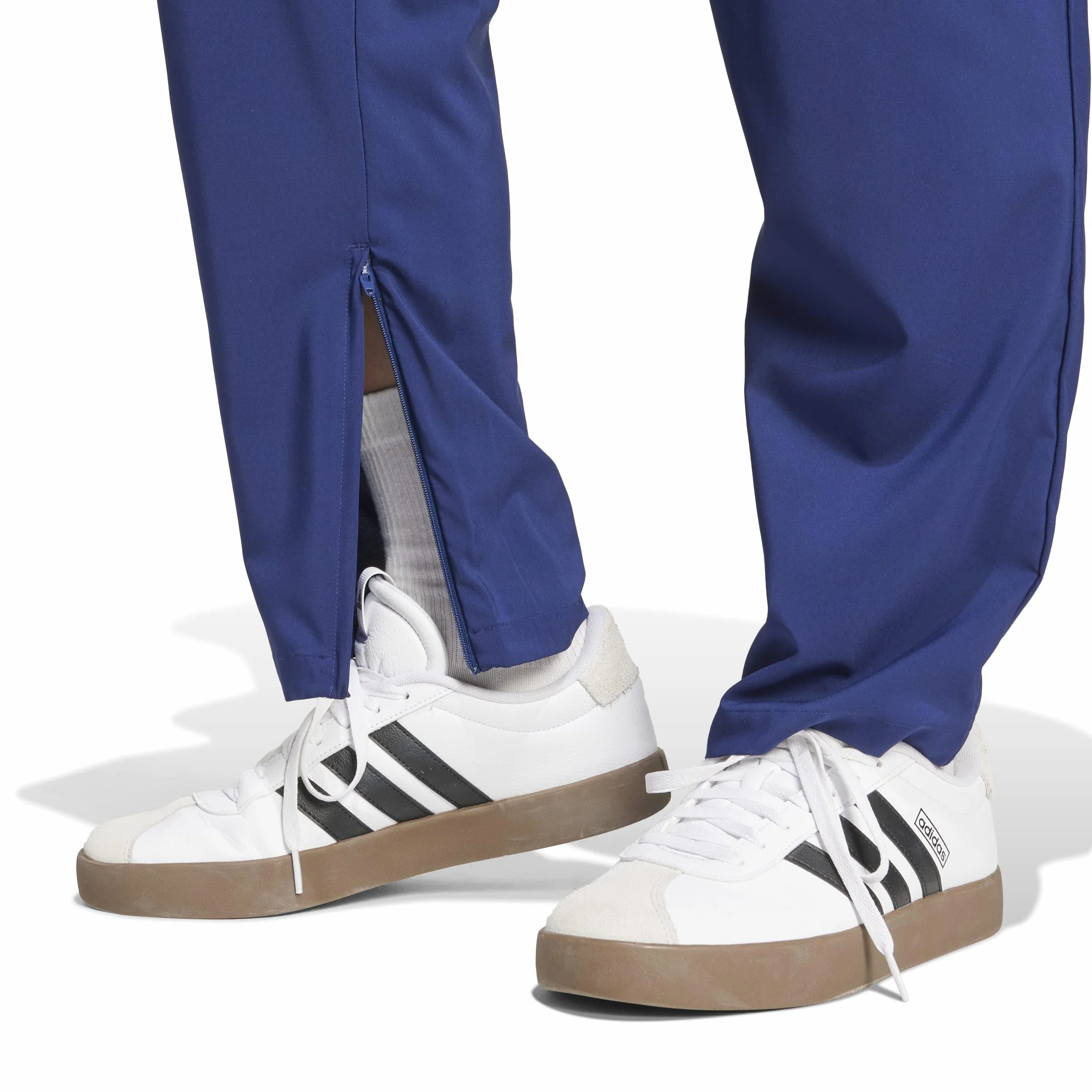 Adidas - Essentials Small Logo Stanford Pant Open Hem, Pantaloni da Golf Uomo