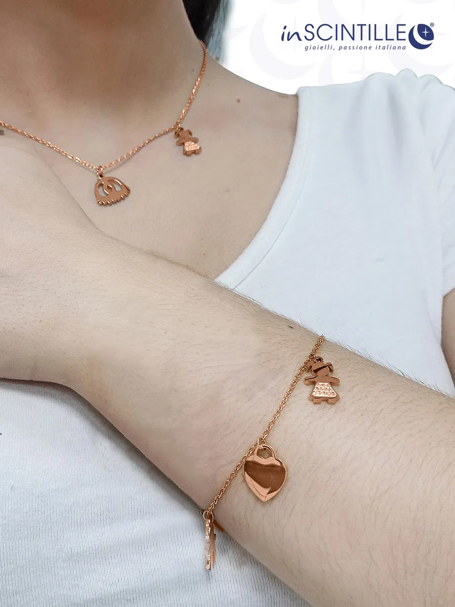 inSCINTILLE Sweet Child Bracciale Donna Acciaio con Ciondoli Bebè, Cuore, Piedini, Bracciale Mamma e Figlio, Confezione Idea Regalo Inclusa, Braccialetto Gravidanza Acciaio Inox
