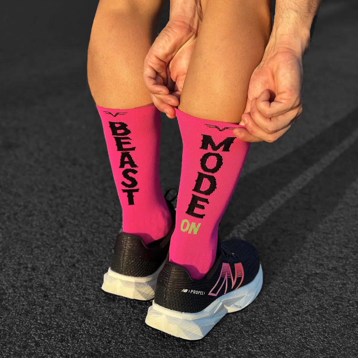 Calzini Tecnici Sportivi a Compressione, studiati per Alte Prestazioni nella Pratica Sportiva di Corsa, Ciclismo, CrossFit, Palestra.