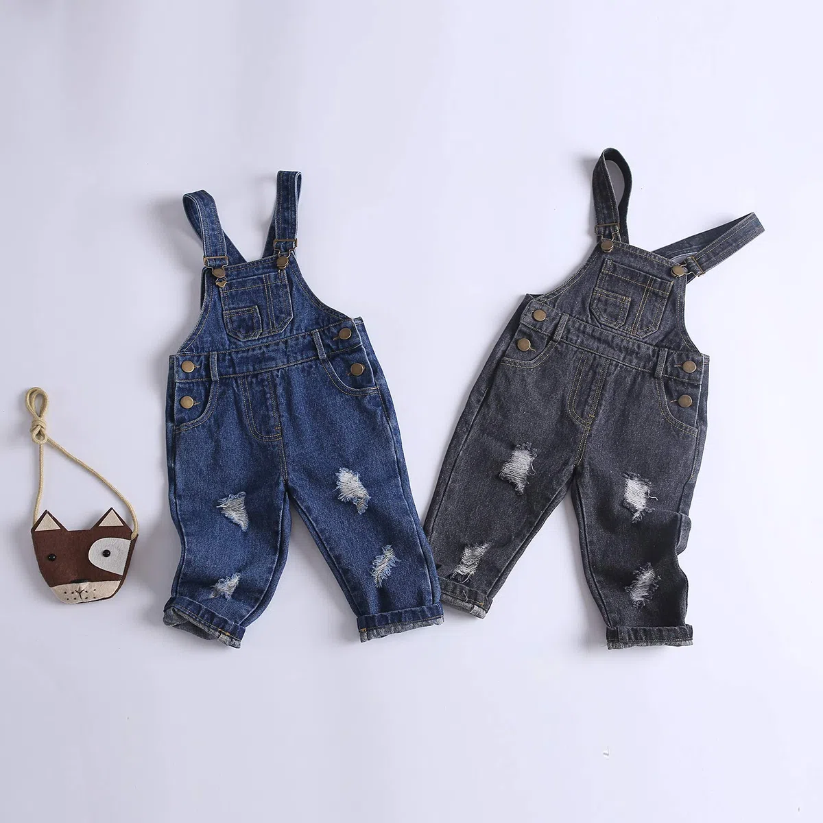KIDSCOOL SPACE Salopette di Jeans Strappati per Bebè e Bebè in Puro Cotone Blu/Nero,Blu,3-4 Anni