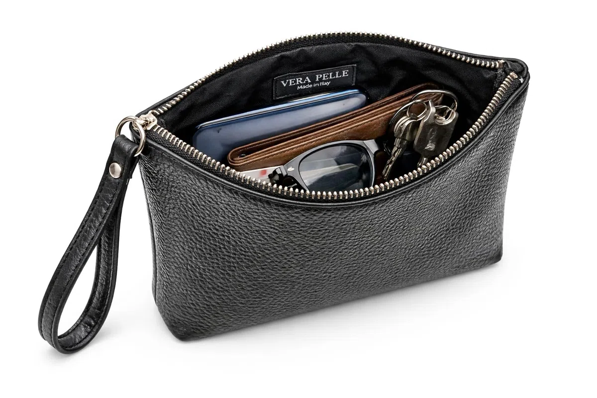 Pochette a Mano in vera Pelle morbida - Borsetta Piccola Clutch con Laccetto da Polso, per Uomo o Donna, pratica ed elegante - Produzione artigianale - Made in Italy