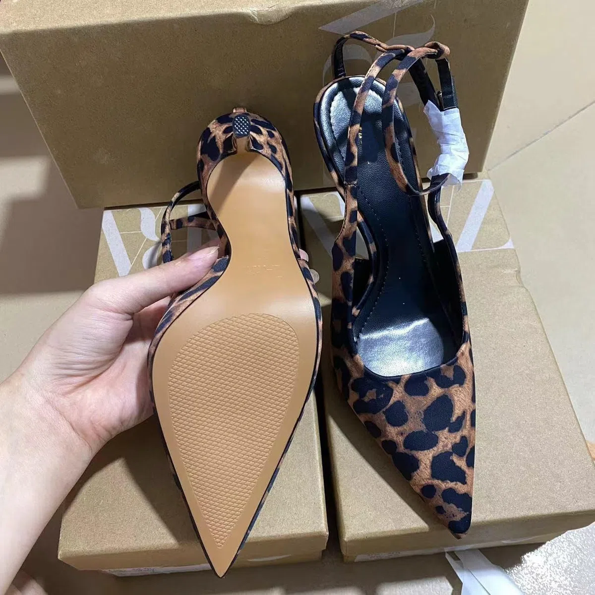 Scarpe da Donna con Tacco a Spillo, Stile Leopardato, Stile retrò, a Punta, con Fibbia e Cinturino alla Caviglia, Sexy, da Sera, per Abiti da Sposa e da Festa
