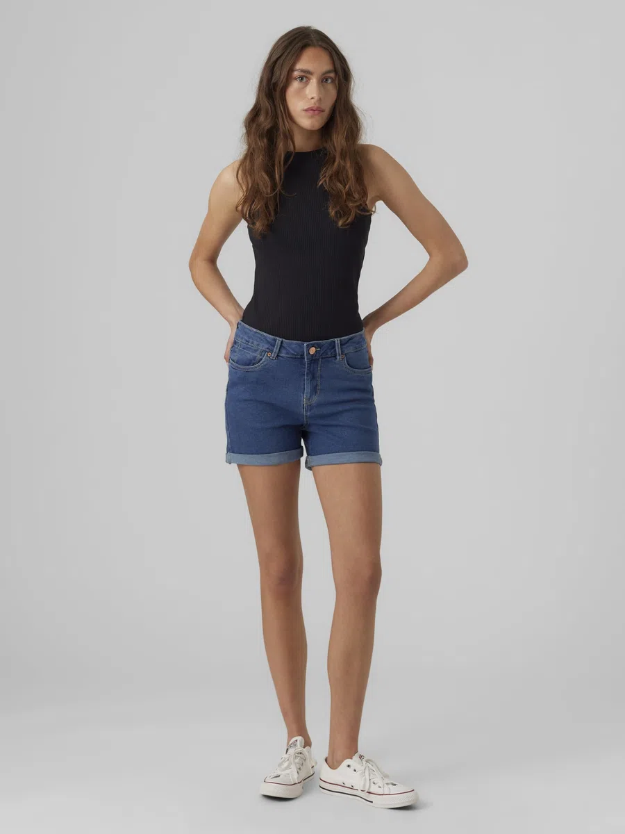 VERO MODA Shorts Denim con Orlo Arrotolato e Tasche