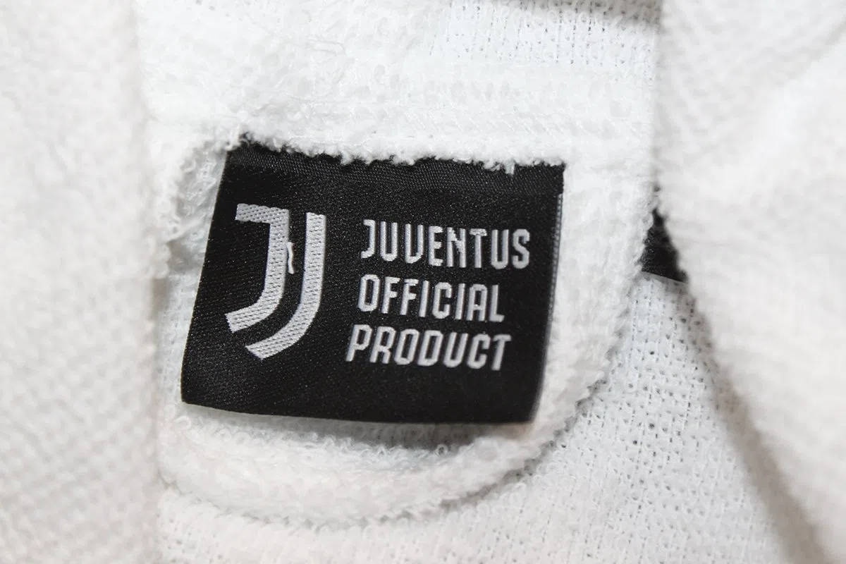 NUOVO LOGO ACCAPPATOIO CON CAPPUCCIO UFFICIALE FC JUVENTUS ANNI 6 8 10 12 14 BIANCO NERO 100% MICRO SPUGNA PURO COTONE BIMBO BAMBINO (ANNI 12 / 14)