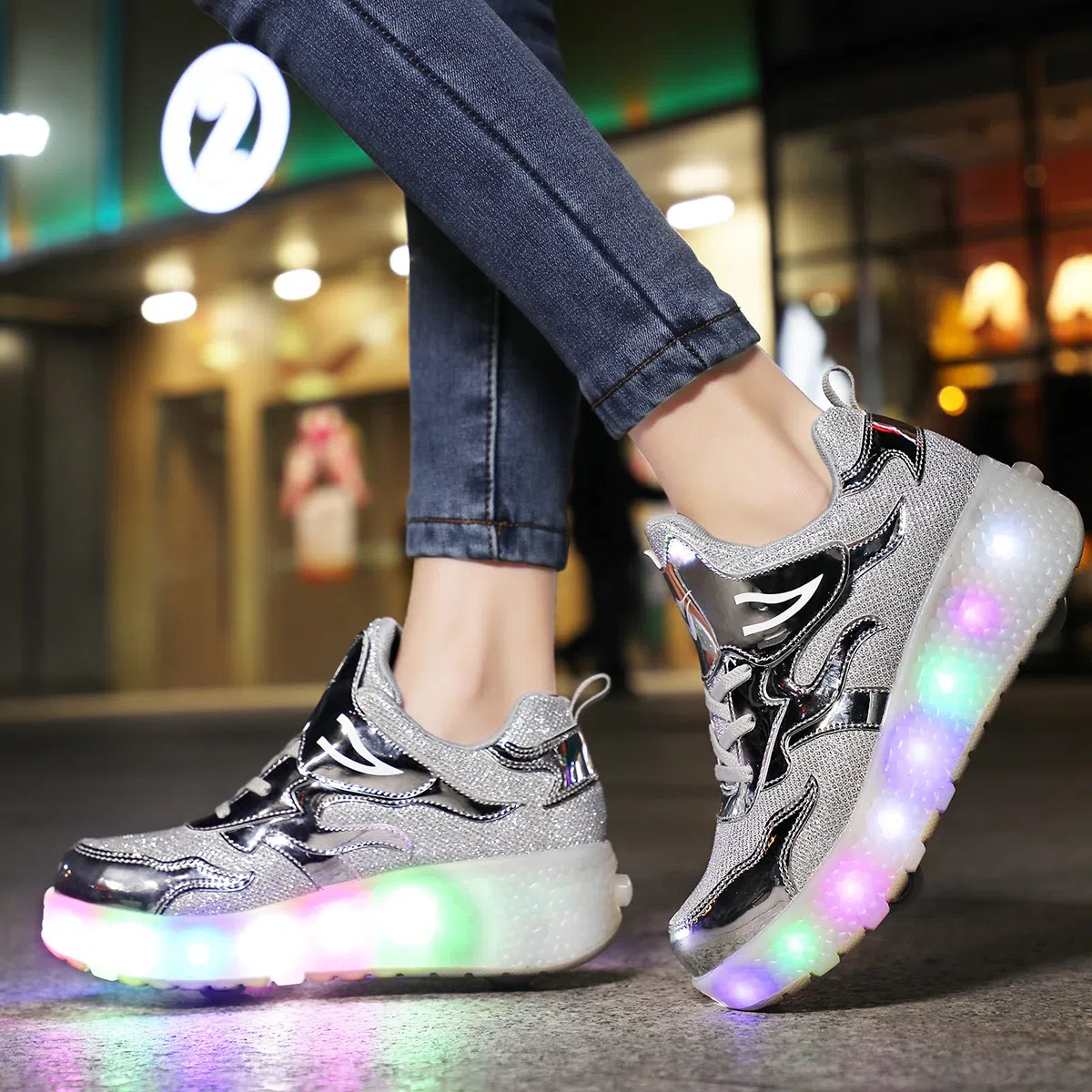 USB Ricarica LED Luci Brillantini Skateboard Scarpe Sportive con Rotelle Retrattile Sneakers Outdoor Multisport Luminose Running Calzature da Ginnastica per Bambini Ragazze e Ragazzi