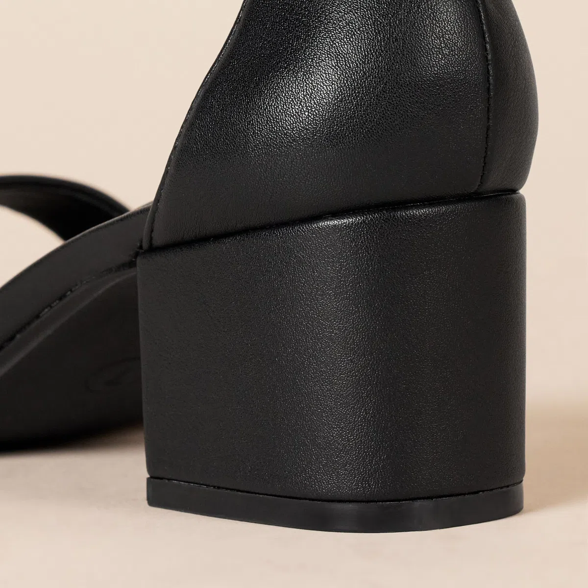 Amazon Essentials Sandali con Tacco e Due Cinturini Donna