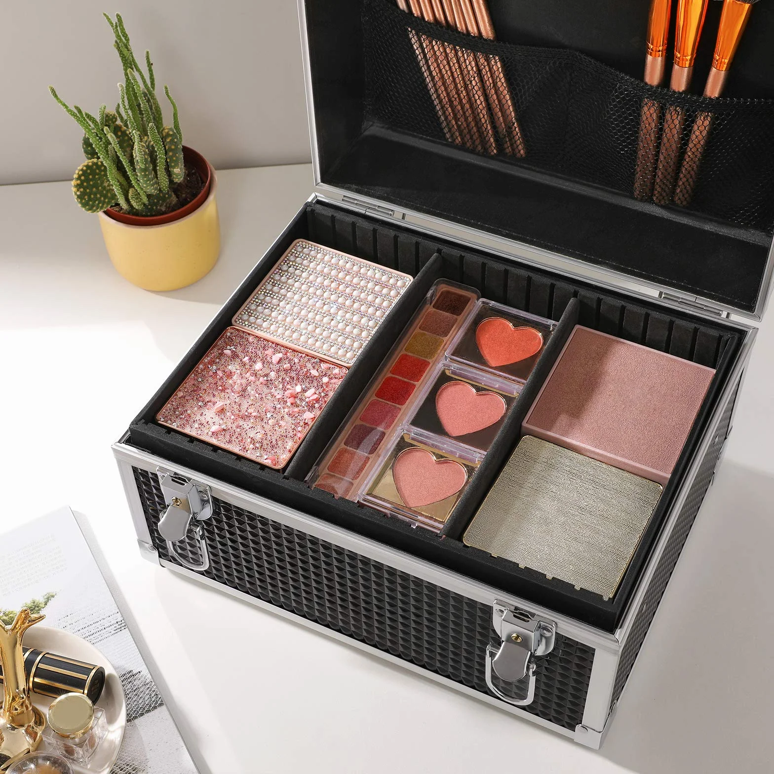 SONGMICS Valigetta per Cosmetici, Beauty Case Professionale, Cofanetto da Viaggio Porta Trucchi per Parrucchieri e Truccatori, con Vassoio Rimovibile e Serrature, Nero JBC328B01