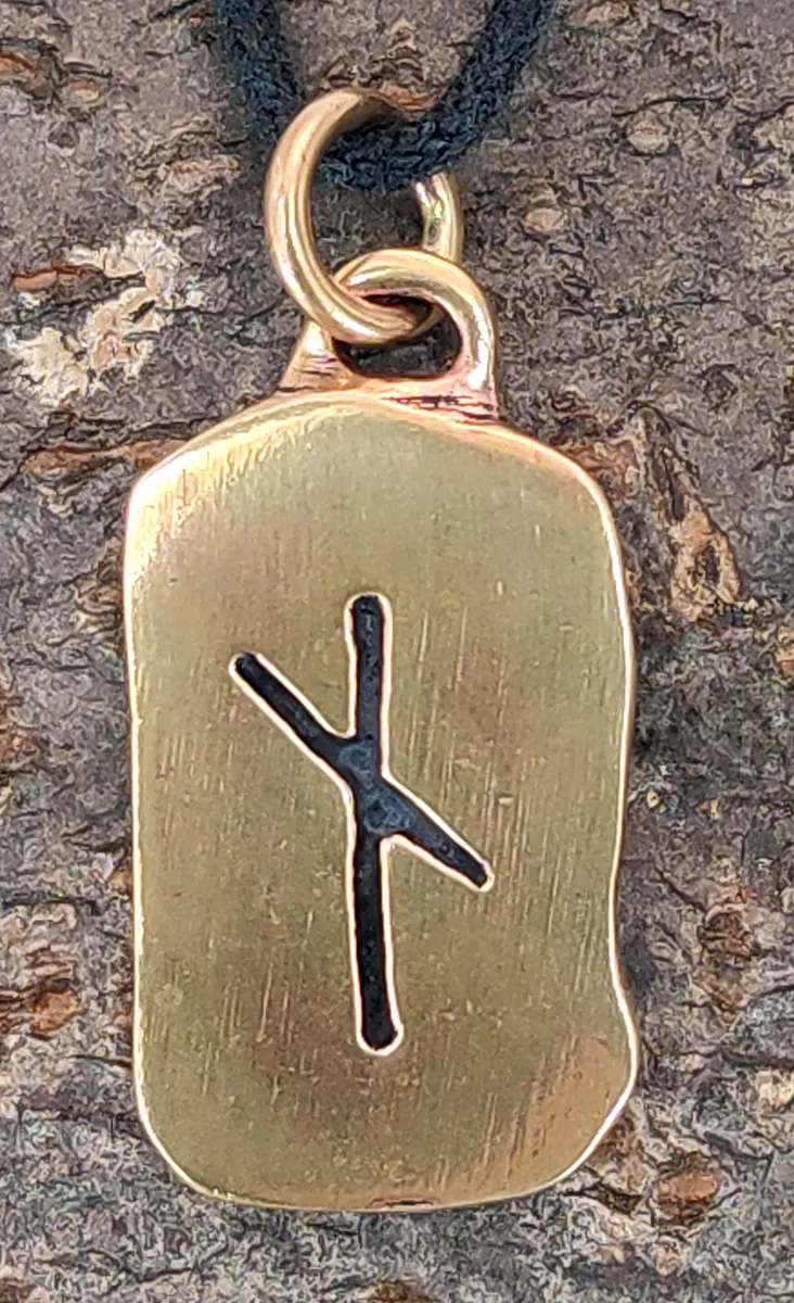 Kiss of Leather - Ciondolo a forma di runa nauthiz in bronzo n. 96