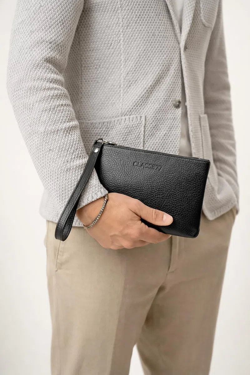 Pochette a Mano in vera Pelle morbida - Borsetta Piccola Clutch con Laccetto da Polso, per Uomo o Donna, pratica ed elegante - Produzione artigianale - Made in Italy