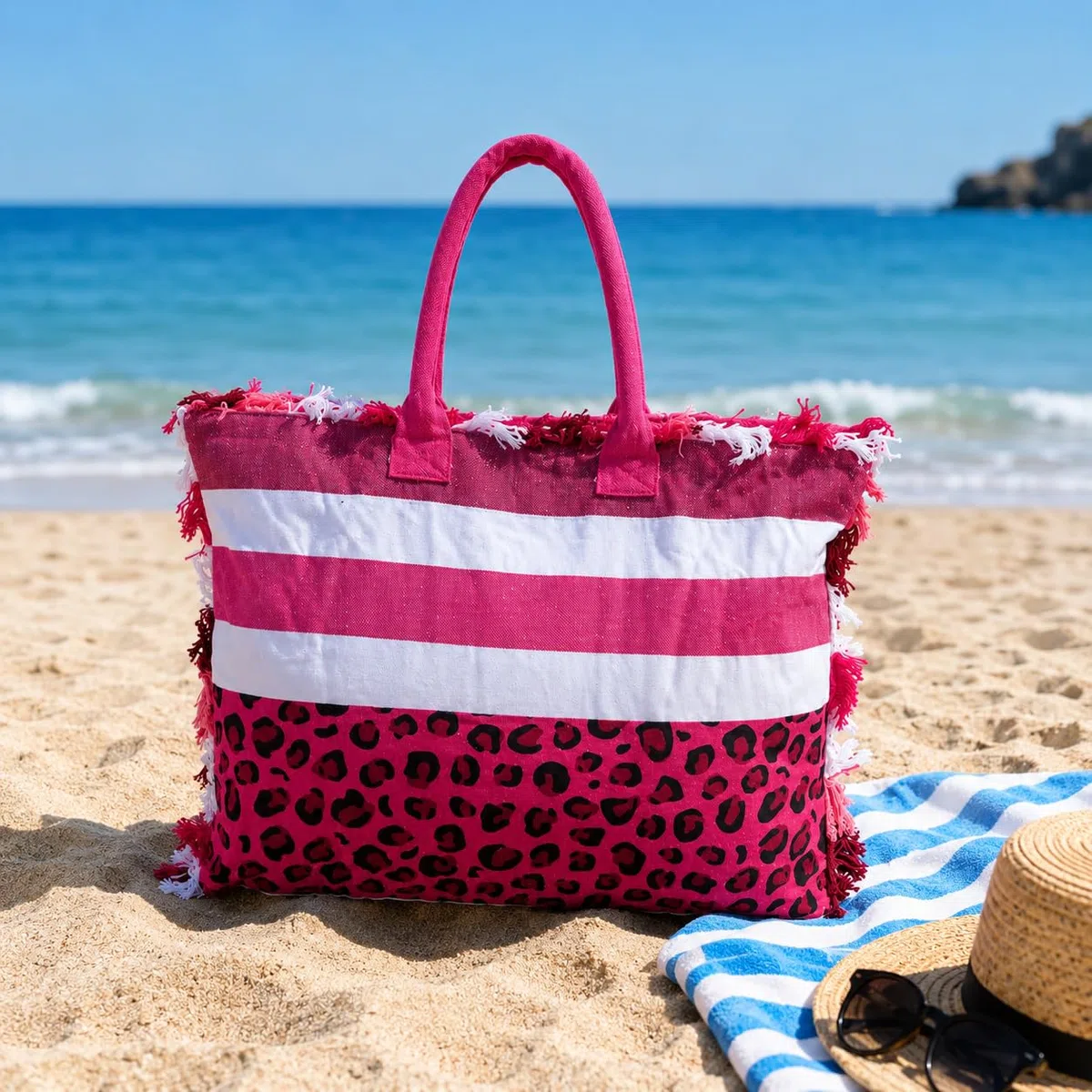 Borsa con telo mare personalizzabile con ricamo. Idea regalo per donna. Animalier