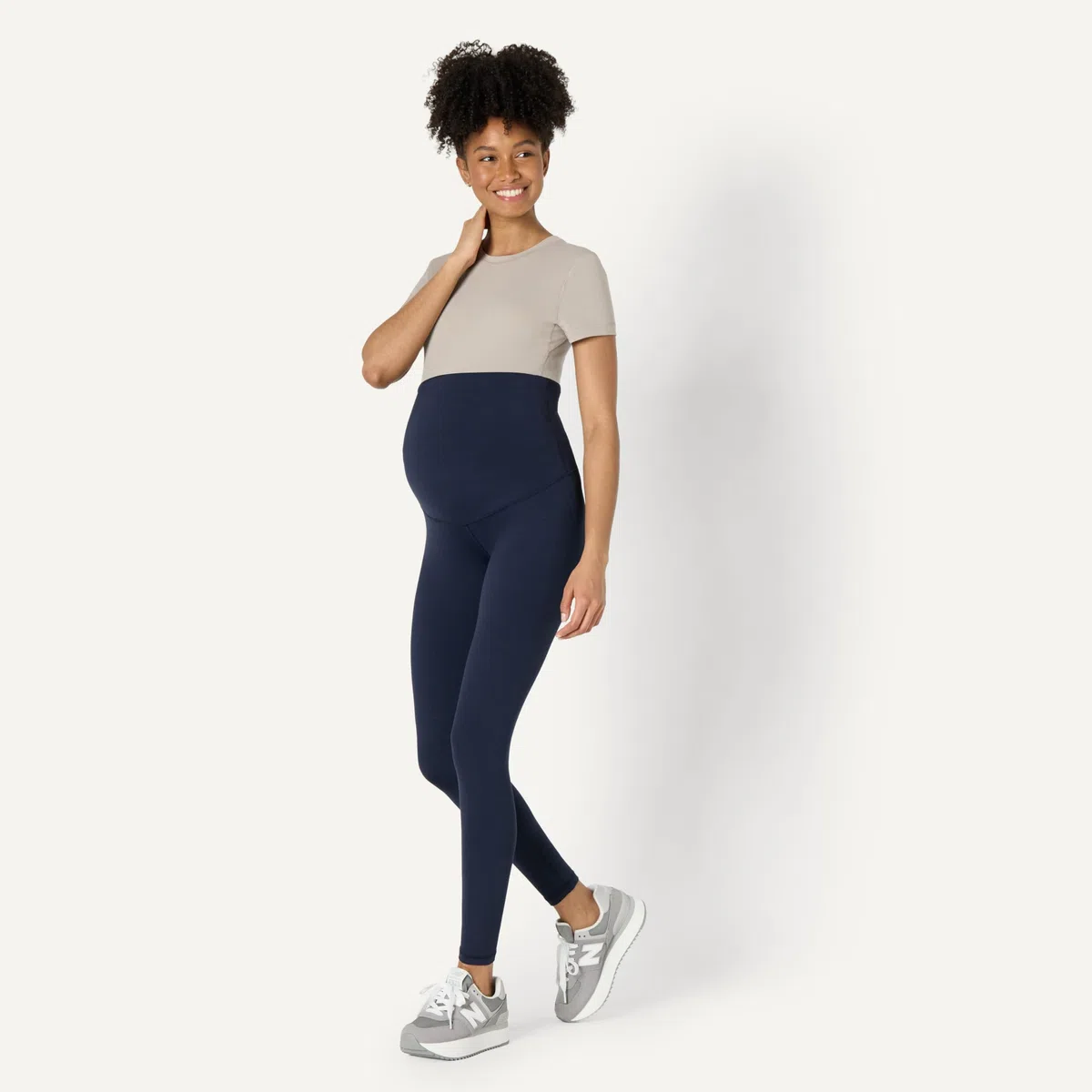 Amazon Essentials Donna Leggings Yoga Tecnici in FormFlex Morbidissimo, Premaman, sopra la Pancia, Lunghi