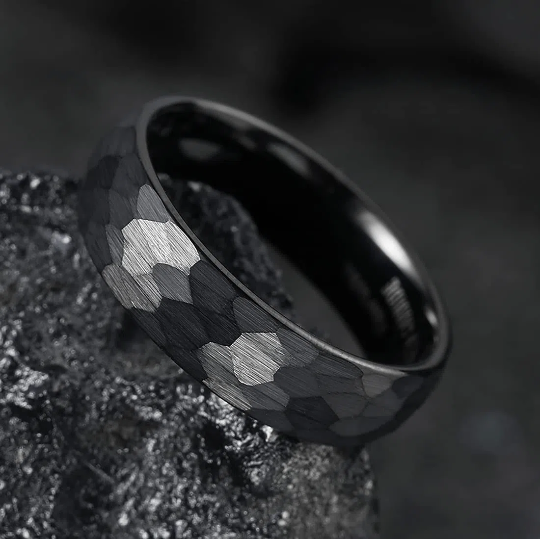 King Will HAMMER - Anello in tungsteno, 8 mm, argento/nero, con martello, taglio comodo, sfaccettato, da uomo, fede nuziale lucida/bordi smussati