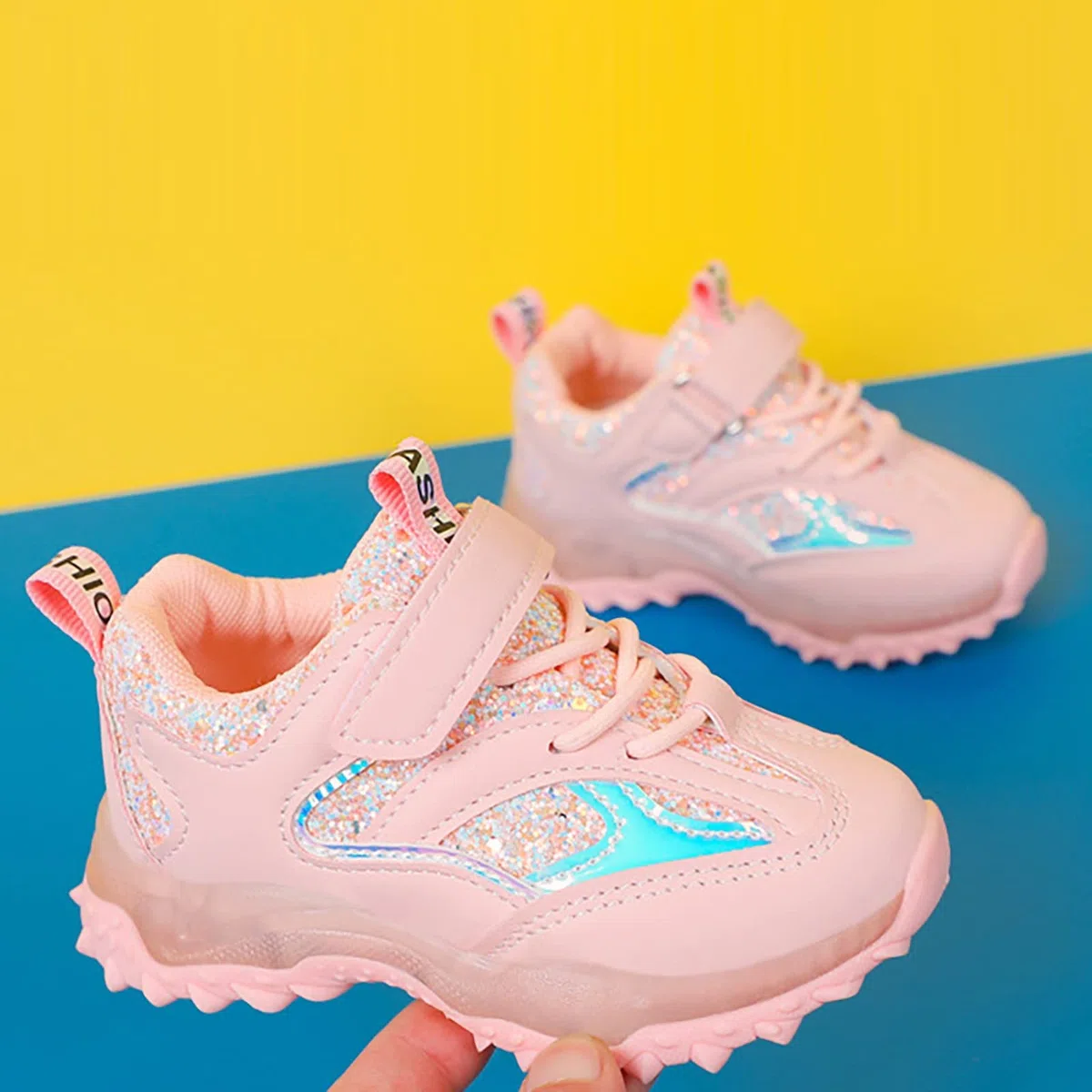 Primavera Autunno Antiscivolo Suola Morbida Del Bambino Del Bambino LED Luci Lampeggianti Scarpe Ragazzi Ragazze Bambini Scarpe Sportive Rag