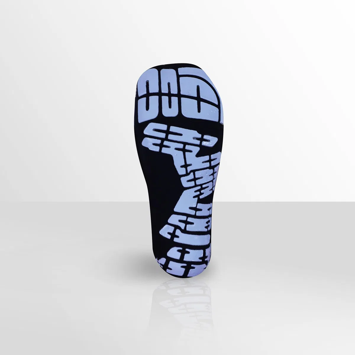 R-EVENGE Calzari tecnici antiscivolo con grip perfetto su superfici asciutte. Filato in argento antibatterico, termoregolante e antistatico. Ideali per Pilates, Yoga, Palestra e Casa.