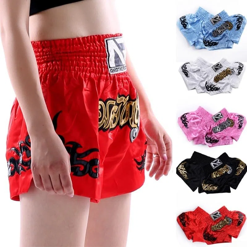 Pantaloncini da kick boxing in misto fibra, attrezzatura essenziale per MMA e Muay Thai
