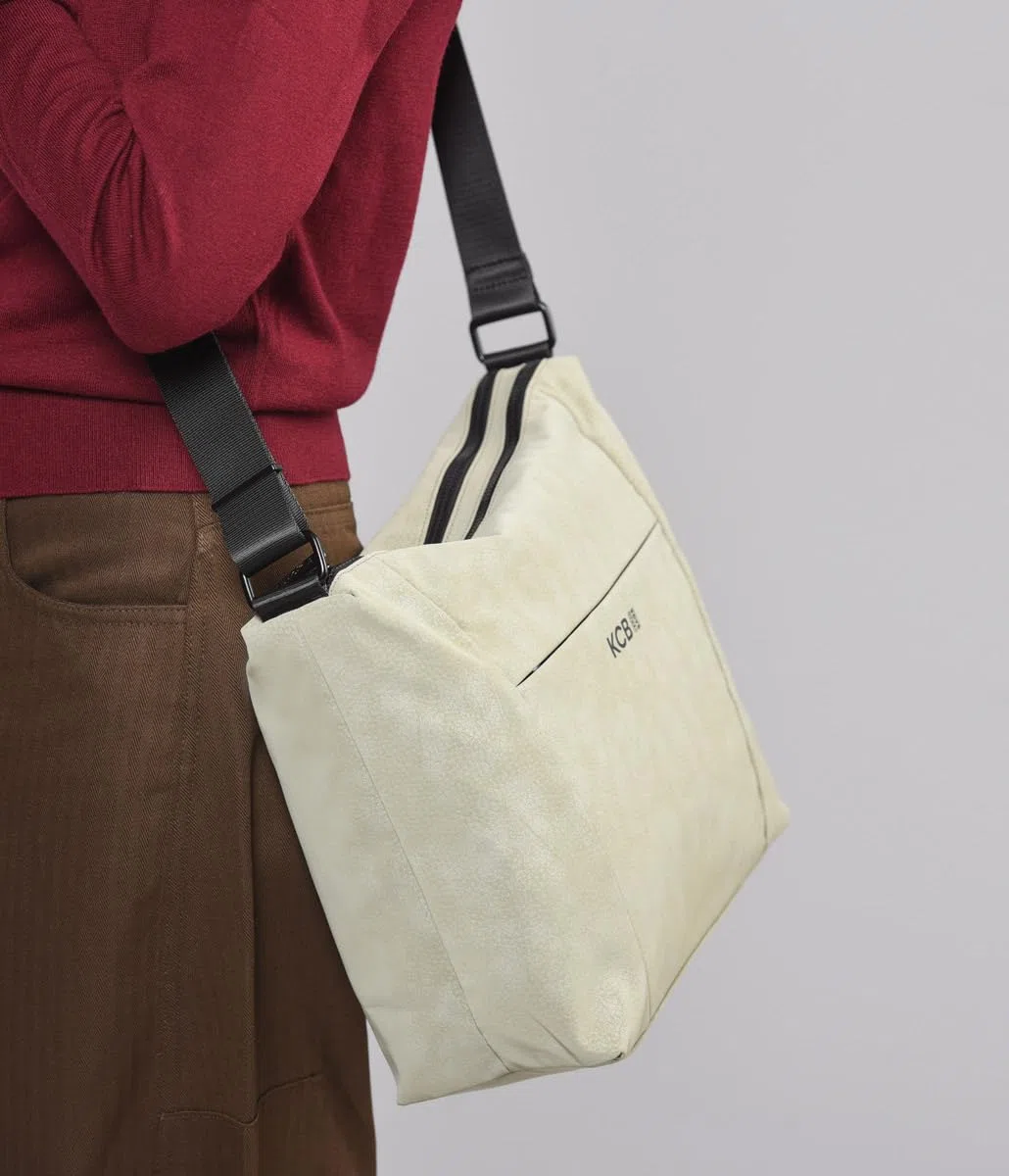 KCB Borsa a tracolla grande Hide | grande capacità e organizzazione | tasche multiuso con cerniera | materiale resistente | maniglie regolabili | 100% vegano