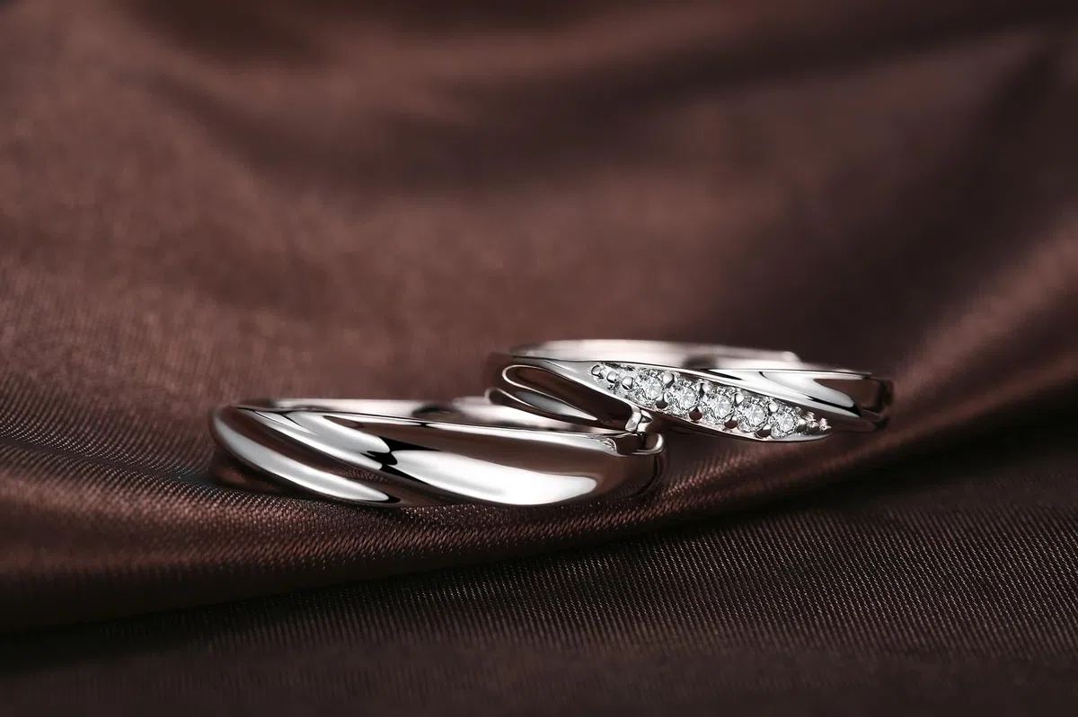 sassu fine Endless Love, coppia di anelli in argento 925 con zirconia cubica Swarovski, regolabili, fedi nuziali, anelli di promessa (anelli per coppia)