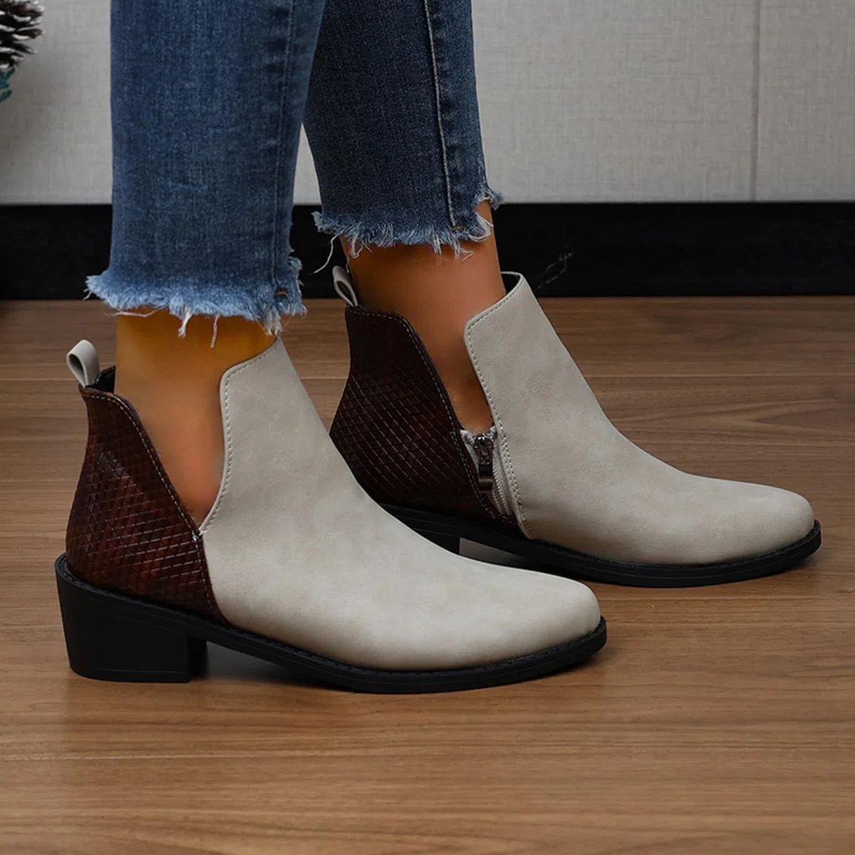 Generisch Stivaletti da donna e inverno alla moda in pelle abbinati, casual e comodi