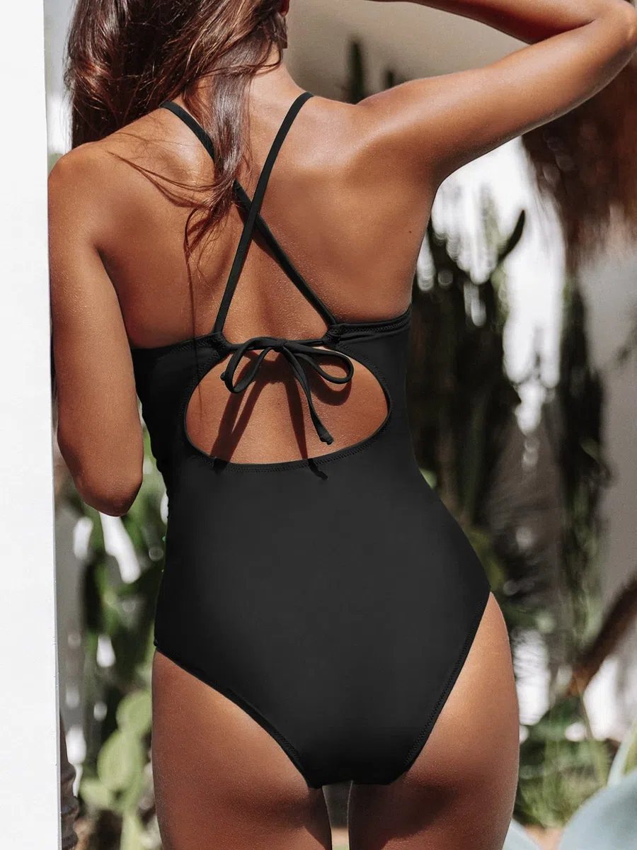 CUPSHE Costume da Bagno Intero da Donna con Collo Alto e Controllo della Pancia