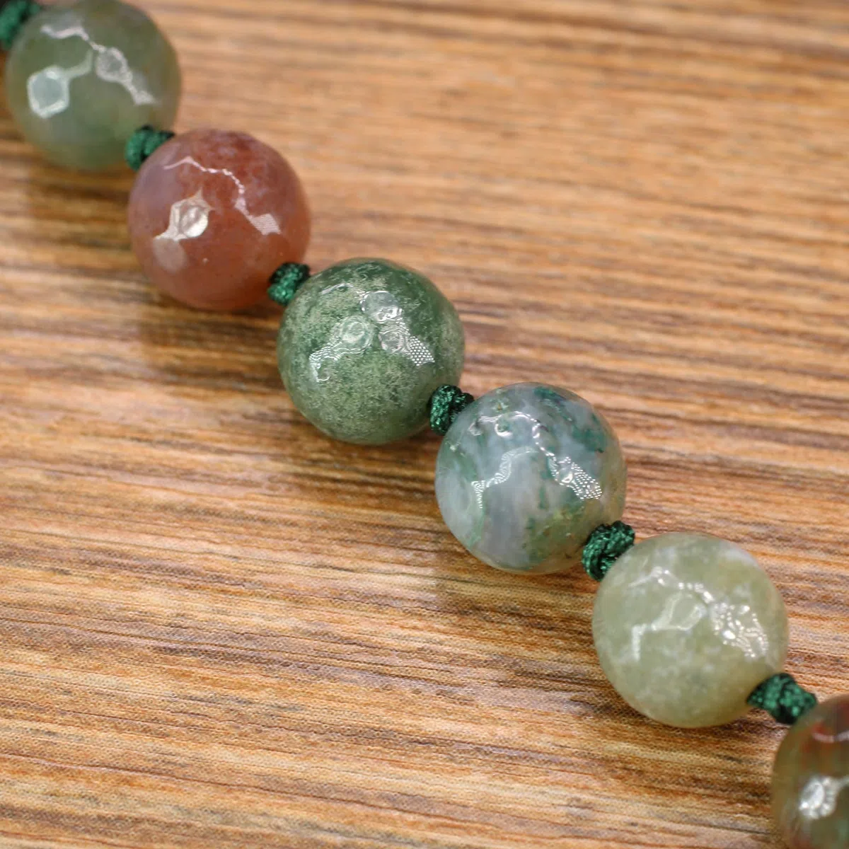 coai Collana Mala 108 Perle in Pietre Naturali Annodate a Mano con Nappa e Amuleto OM, Rosario Buddista