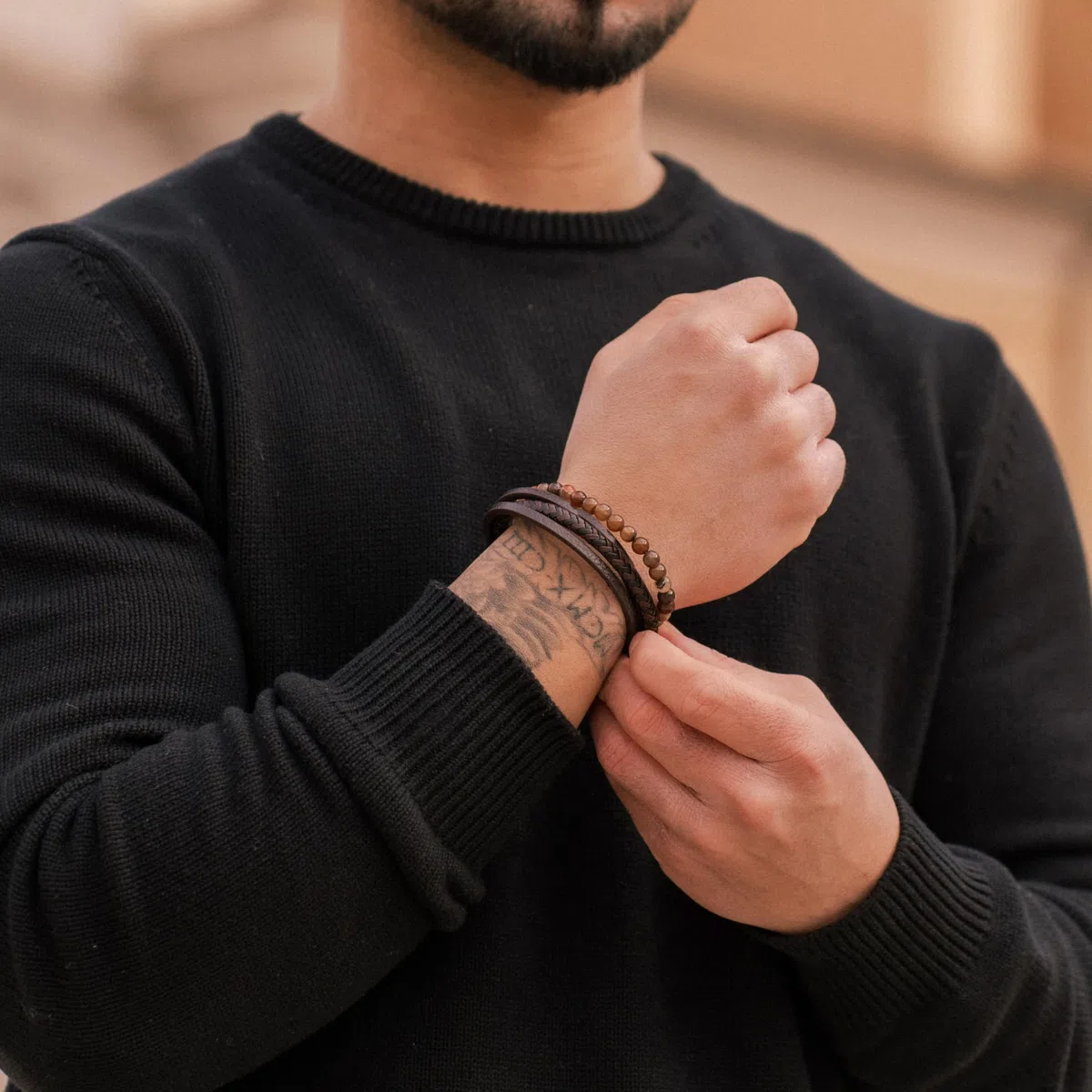 SERASAR | Bracciale Premium da Uomo in Vera Pelle Nera e Marrone | Chiusura Magnetica in Acciaio Inox | Portagioie Incluso | Ottima Idea Regalo