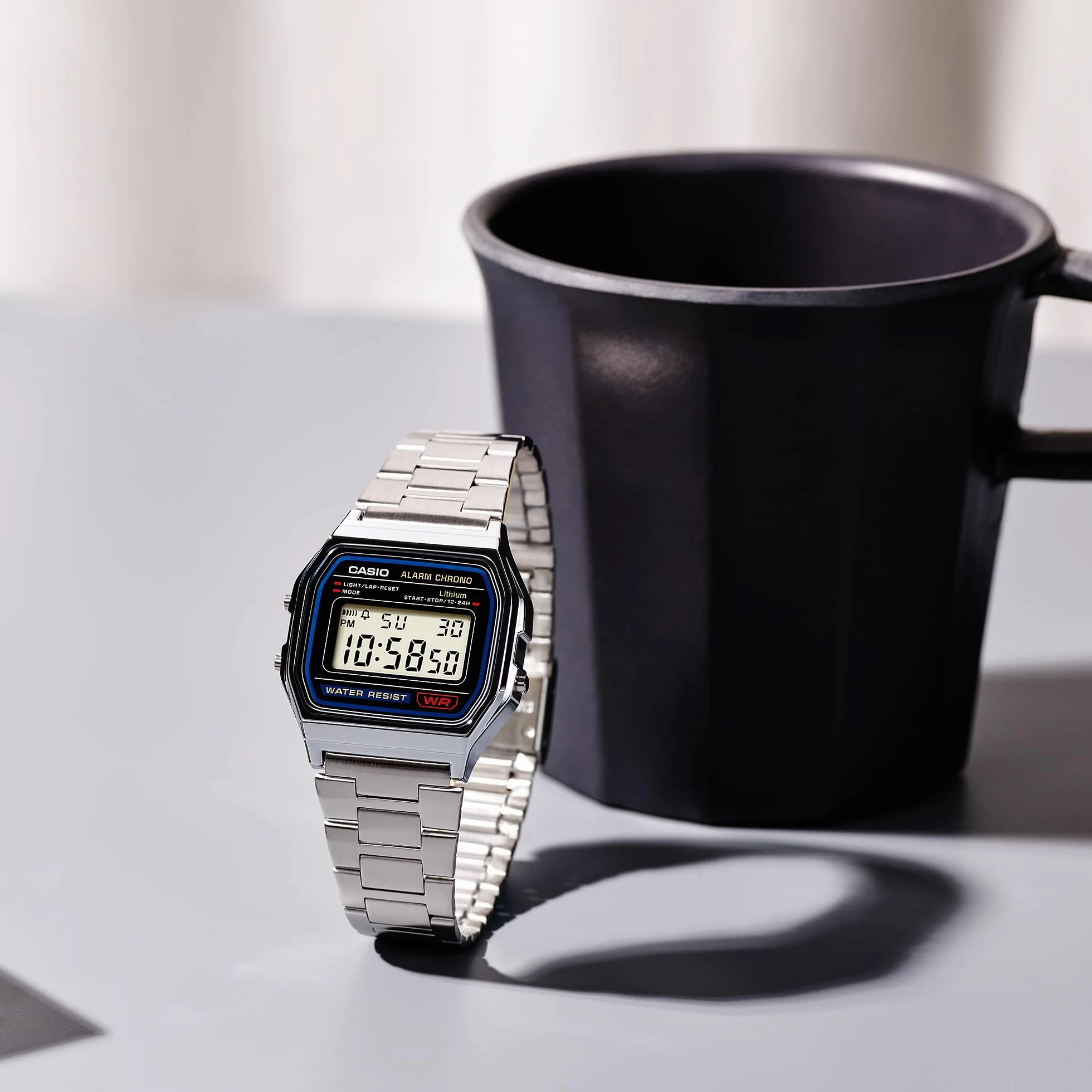 Casio Orologio da Uomo Digitale con Cinturino in Acciaio Inox - A158WEA-1EF