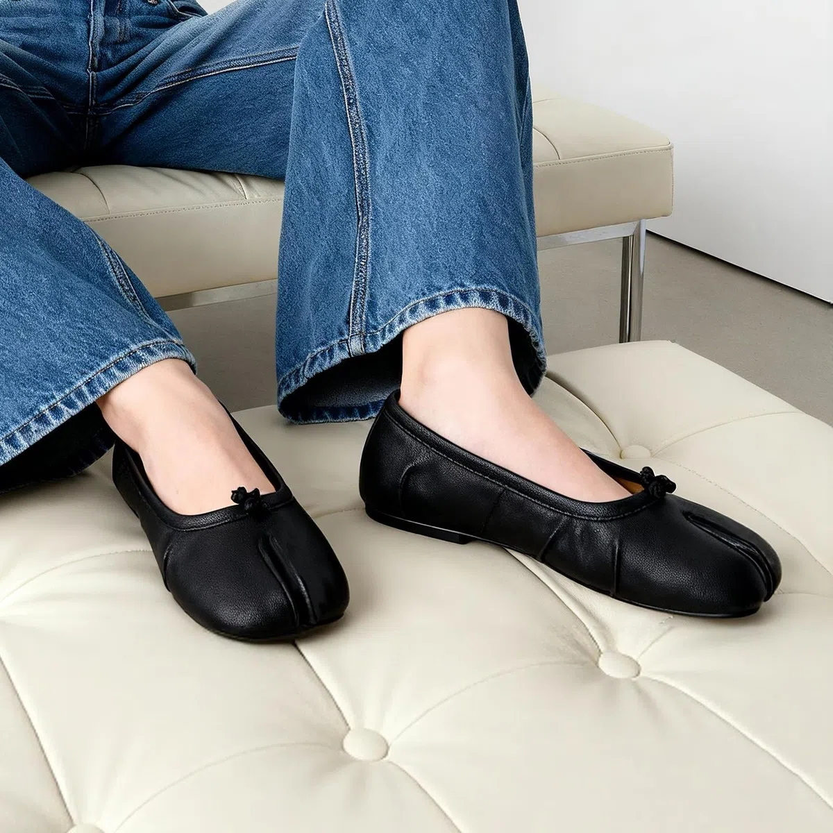 VBDB Tabi ballerine da donna eleganti scarpe casual con punta divisa e larghe scarpe giapponesi leggere