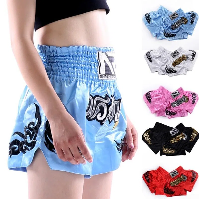 Pantaloncini da kick boxing in misto fibra, attrezzatura essenziale per MMA e Muay Thai