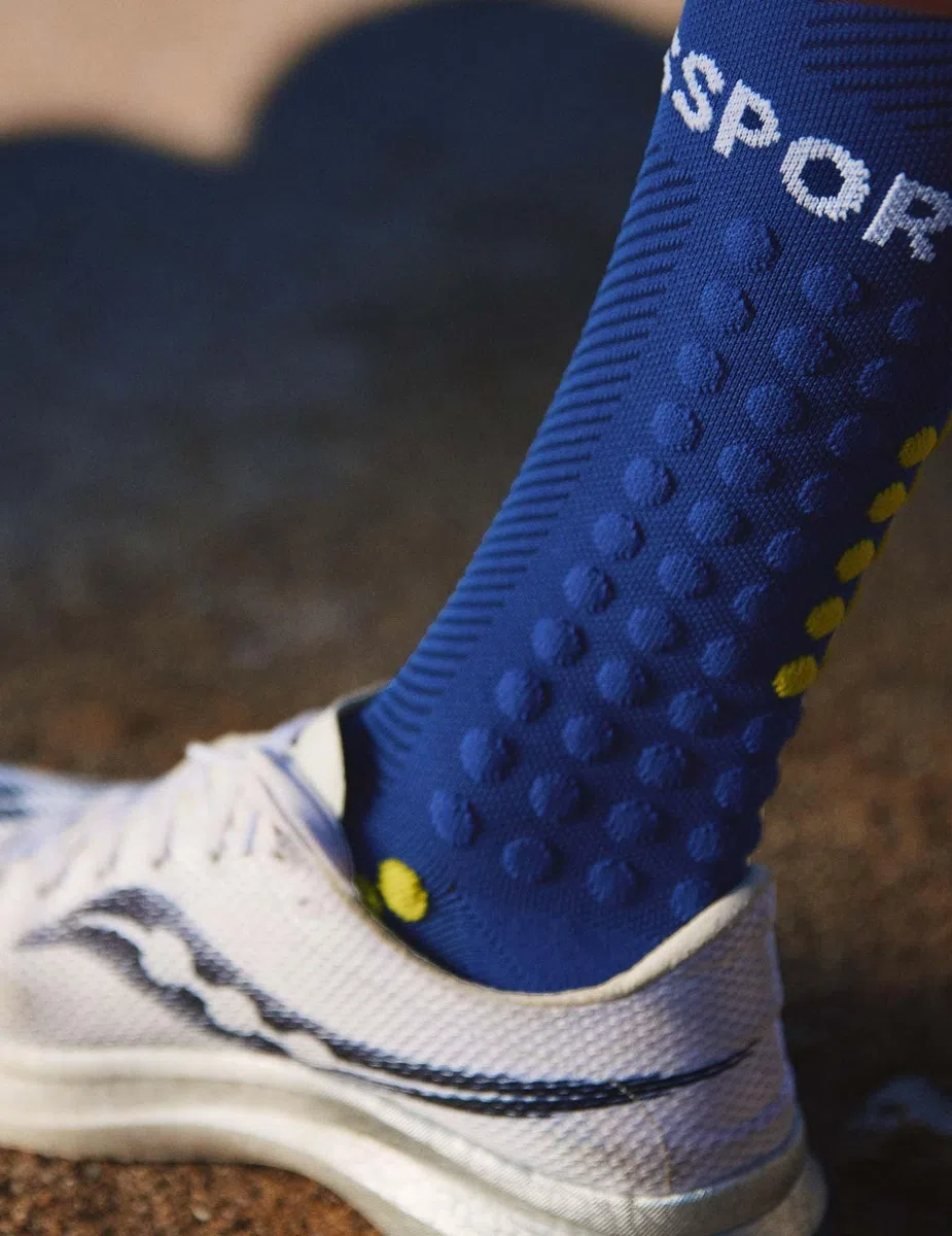 COMPRESSPORT Full Socks Run Calze di compressione unisex - Supporto muscolare - Running e triathlon per allenamento e competizione - Ultra leggero