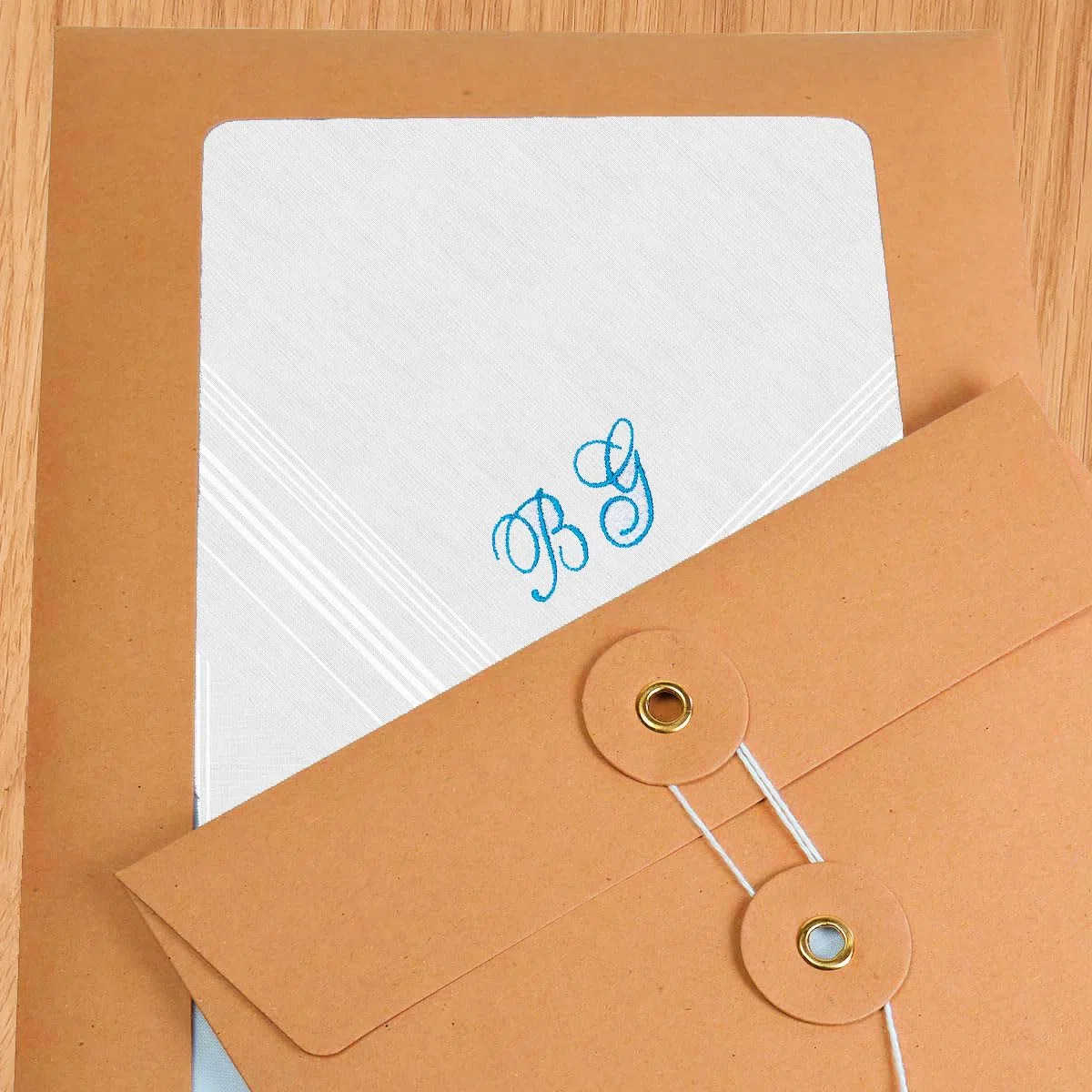 Fazzoletti personalizzati - Iniziali Ricamate - Lettere, Caratteri e Colori a Scelta - 100% cotone