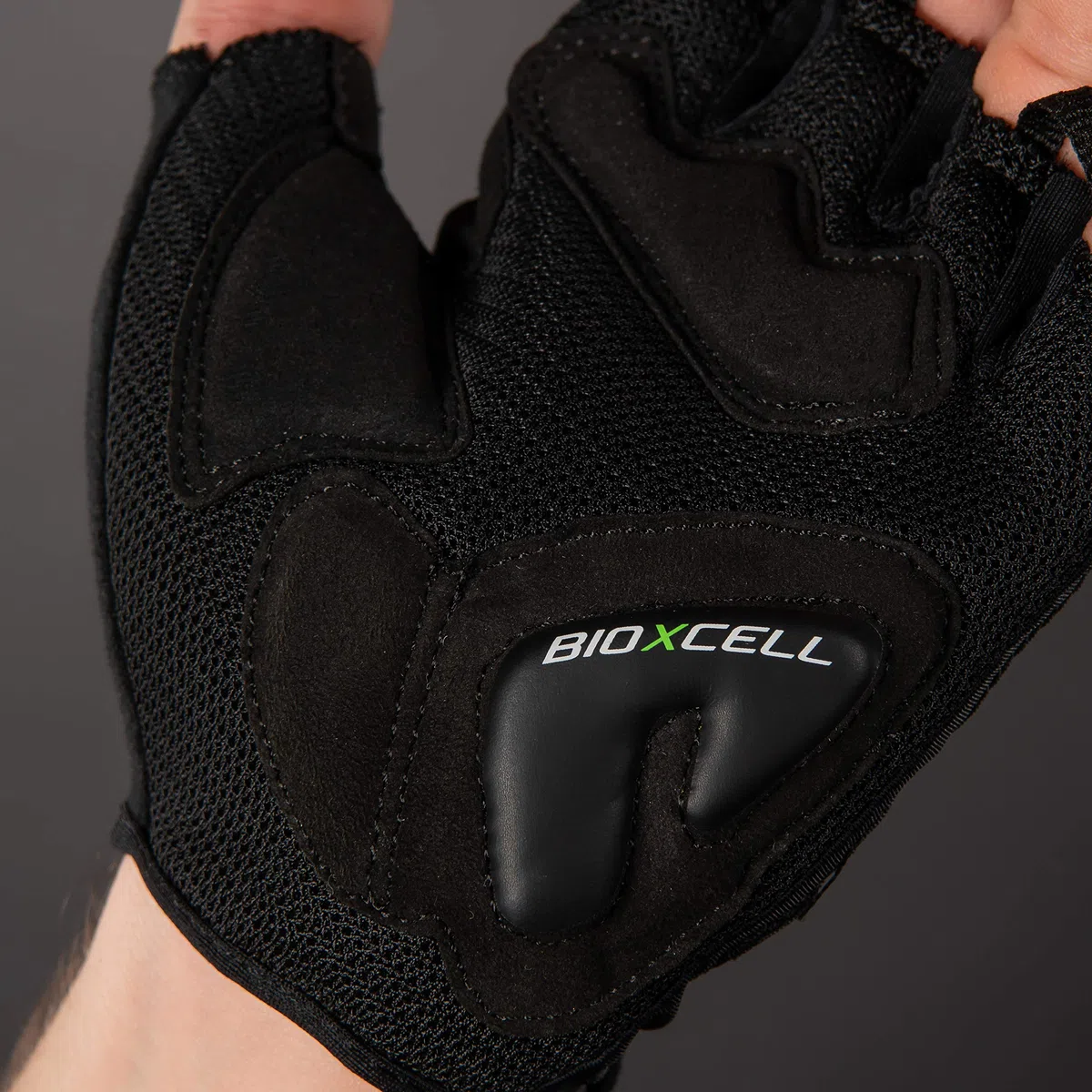 Chiba BioXCell Air | Guanti estivi da ciclismo per uomo e donna | Vestibilità elastica e ventilazione Airmesh | Imbottitura in gel BioXCell | Pratica clip & Quickpull
