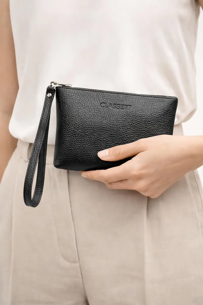 Pochette a Mano in vera Pelle morbida - Borsetta Piccola Clutch con Laccetto da Polso, per Uomo o Donna, pratica ed elegante - Produzione artigianale - Made in Italy