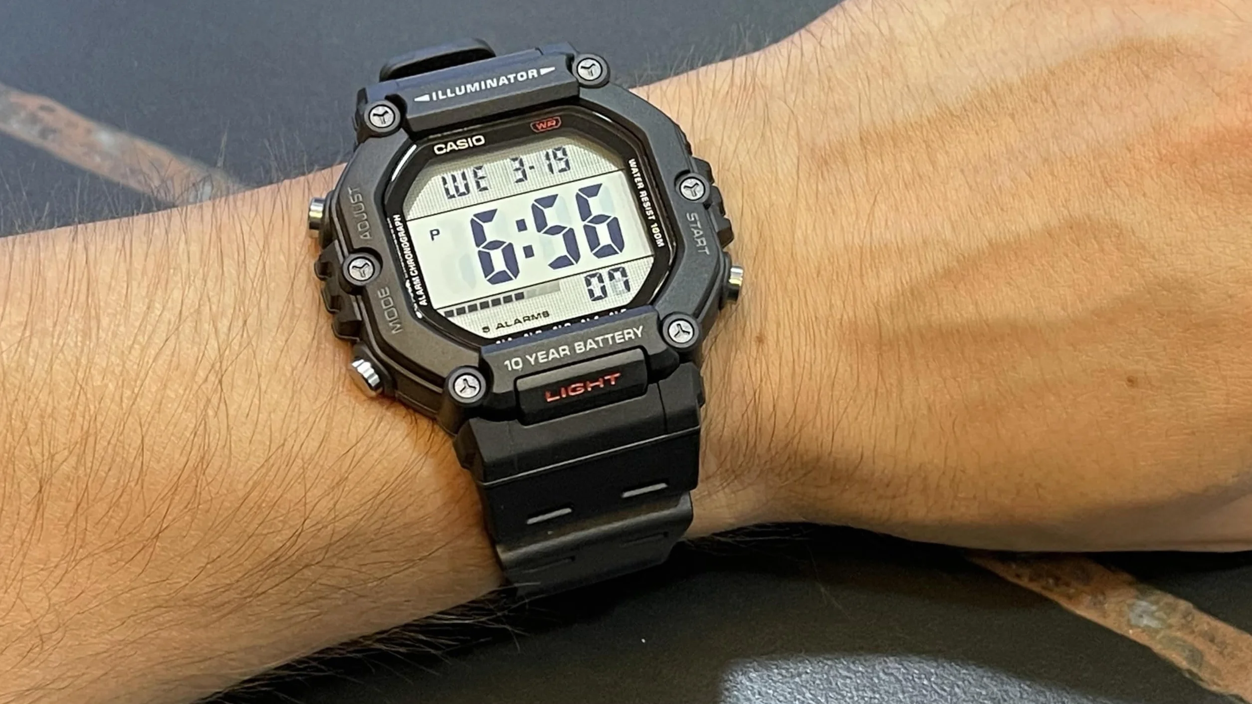 Casio Orologio Digitale Uomo Timeless Collection - Ae-1600h-1avef trendy cod. AE-1600H-1AVEF