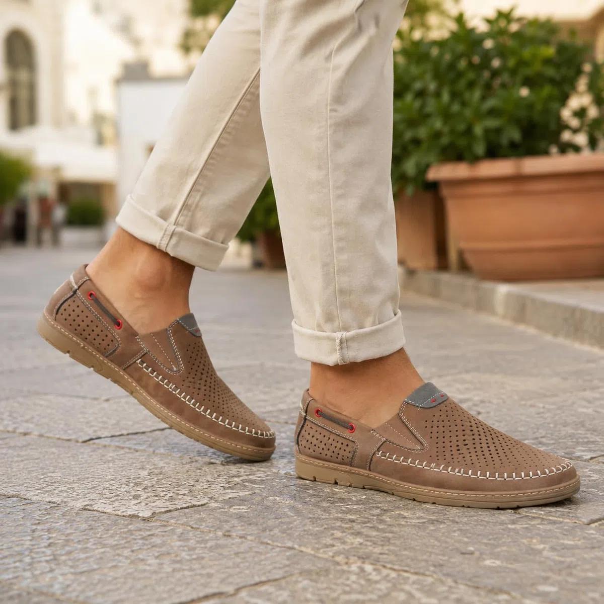 Mocassini Uomo Estivi Senza Lacci Scarpe Slip On Traspiranti Forate Scarpe Casual Comode per L'Estate MMS250044IT