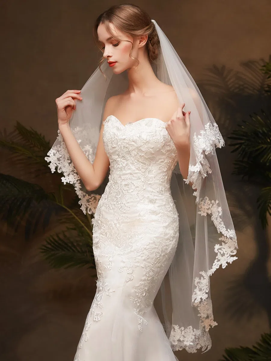 Velo da sposa in pizzo a 2 livelli con pettine in metallo