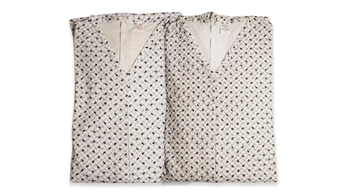 Pigiama Sanitario Intero Invernale a Manica Lunga con Zip Posteriore, Tuta Sanitaria per Anziani Disabili Degenti, 100% Cotone Interlock, qualità Made in Italy