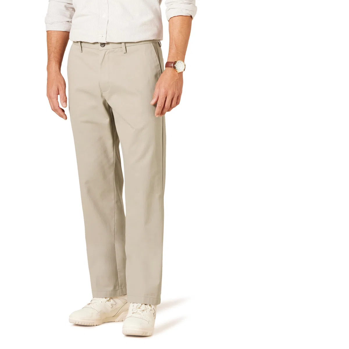 Amazon Essentials Pantaloni Chino Elasticizzati senza Pince sul Davanti e Antipiega, Vestibilità Classica Uomo