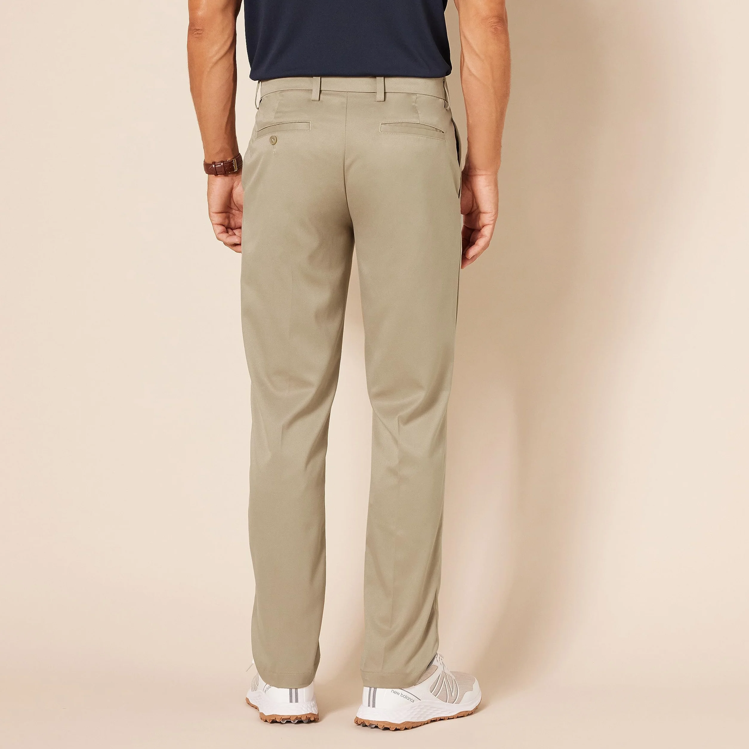 Amazon Essentials Pantaloni da Golf Elasticizzati Vestibilità Dritta da Indossare Tutto il Giorno Uomo