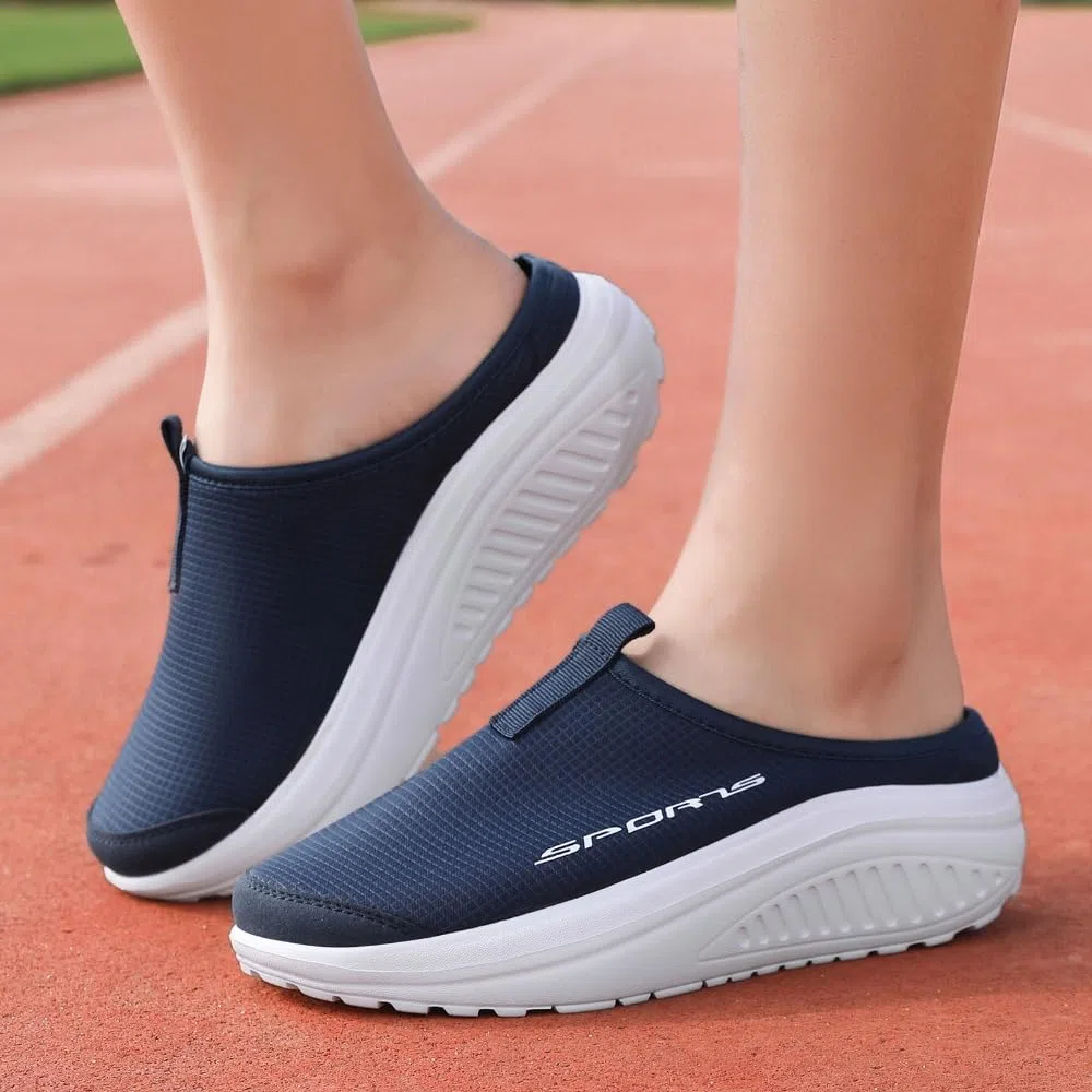 Pantofole comode e traspiranti a punta chiusa con suola a dondolo, stile casual, a maglia, senza schienale, con zeppa e apertura sul retro
