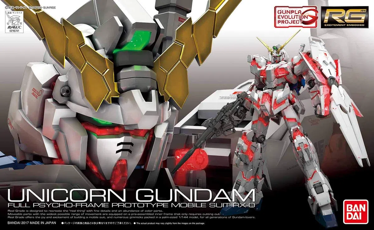 Bandai Model Kit Gundam - RG 1/144 - Unicorno Gundam (Campagna) - 13 cm