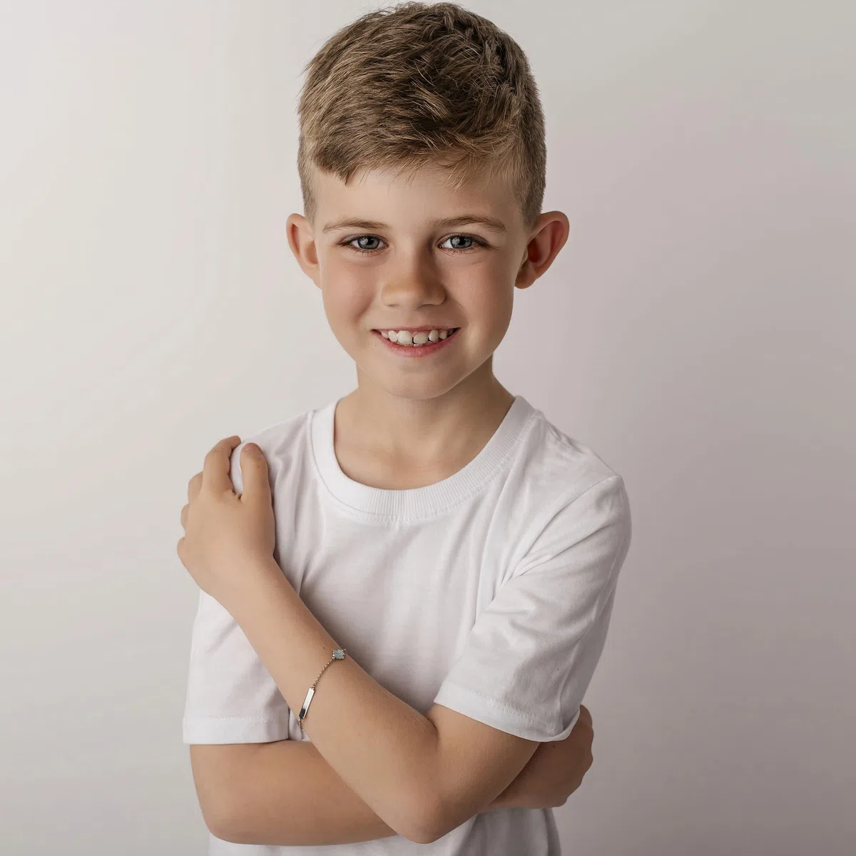 Sakrami Bracciale Bambini Argento 925 Piastrina Incidibile con Nome Orsetto Smaltato Kids Collection + Confezione Regalo Personalizzata - Braccialetto per Nascita Comunione o Battesimo