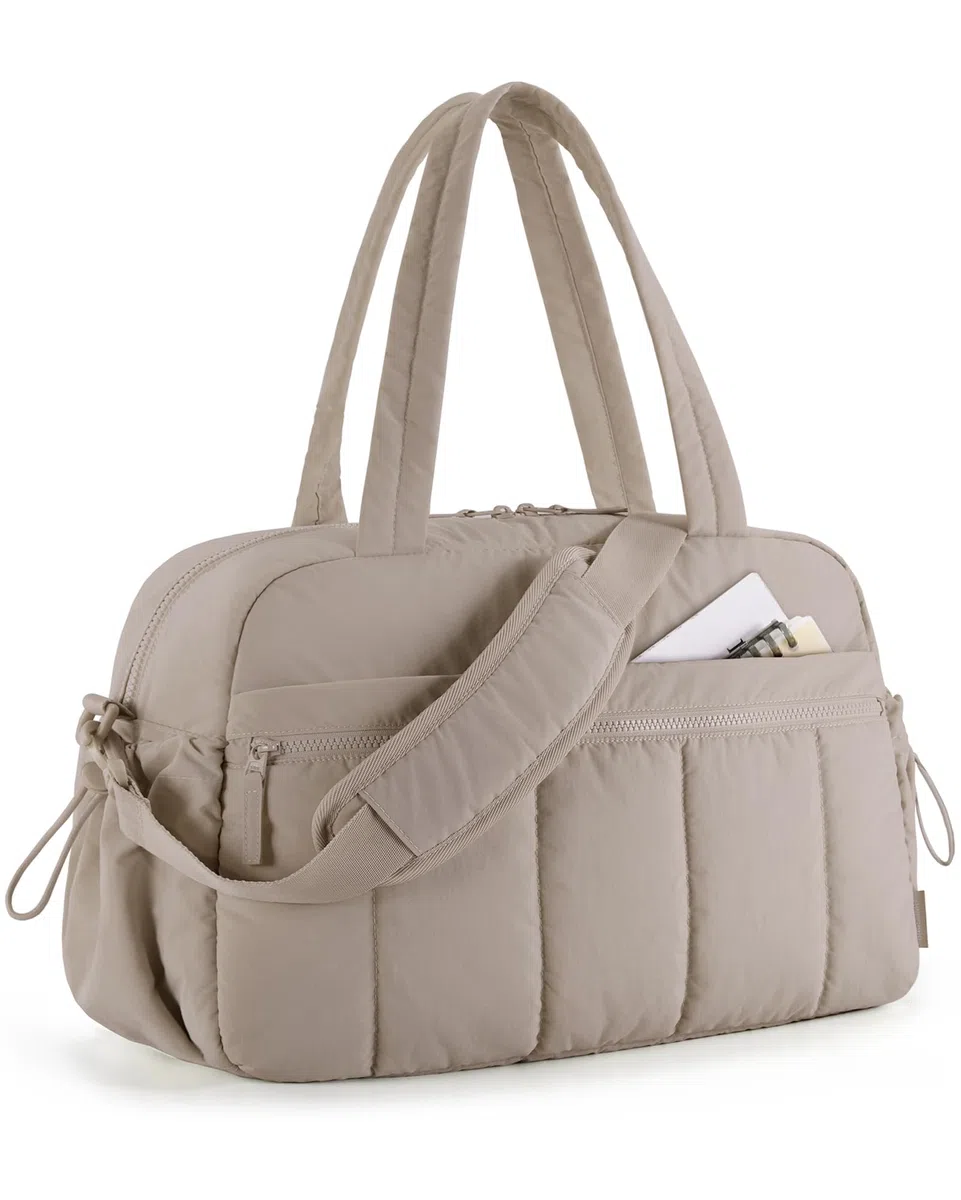 BAGSMART Borsone da Viaggio Donna, 24L Borsone Palestra Sportiva in Piuma, Borsa da Viaggio Impermeabile Grande Capacità, Bagaglio a Mano Leggero, Borsa Parto Ospedale con bagnata in PVC, Cammello, M