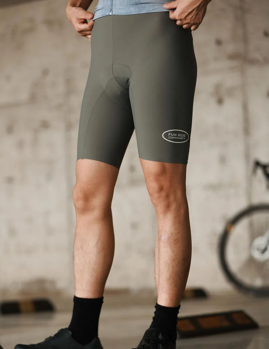 INBIKE Salopette Ciclismo Uomo con Fodello 3D Pantaloncini Bici da Strada con Bretelle Pantaloncini MTB Traspirante Asciugatura Rapida Abbigliamento Ciclismo Estivo