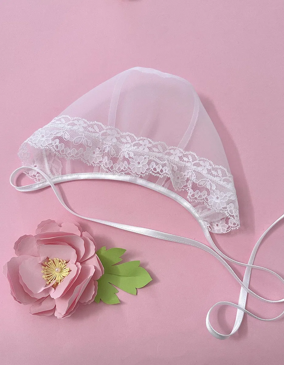 Generico Tulle E Meraviglie Cuffietta da Battesimo in Organza Disponibile in Avorio o Bianco